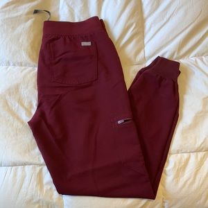Figs Zamora Joggers in Maroon